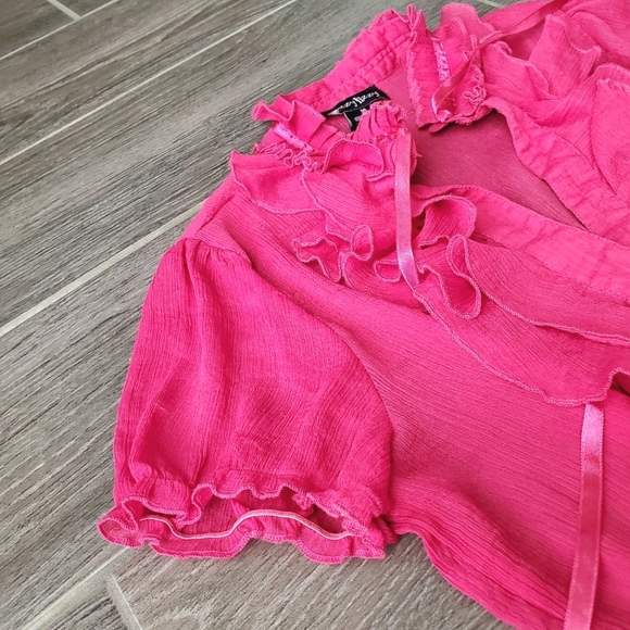 NWOT Dizzy Lizzy Fuchsia Pink Sheer Tie Neck Top w/ Ruffles & Ribbons - Picture 9 of 10